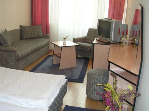 In Hotel Hajdúszoboszló Екстериор снимка