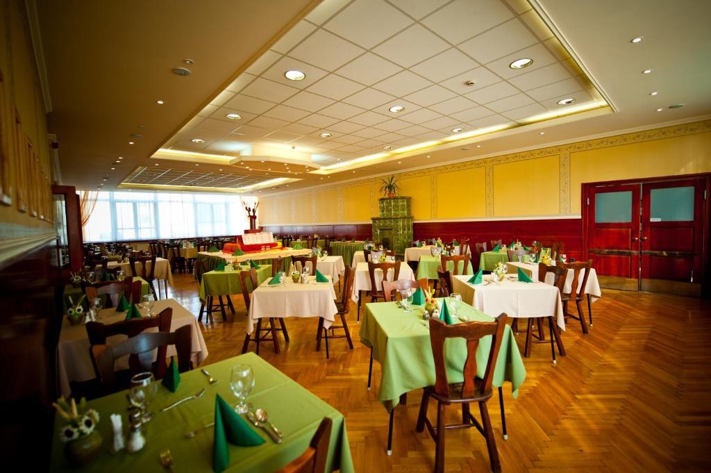 In Hotel Hajdúszoboszló Екстериор снимка