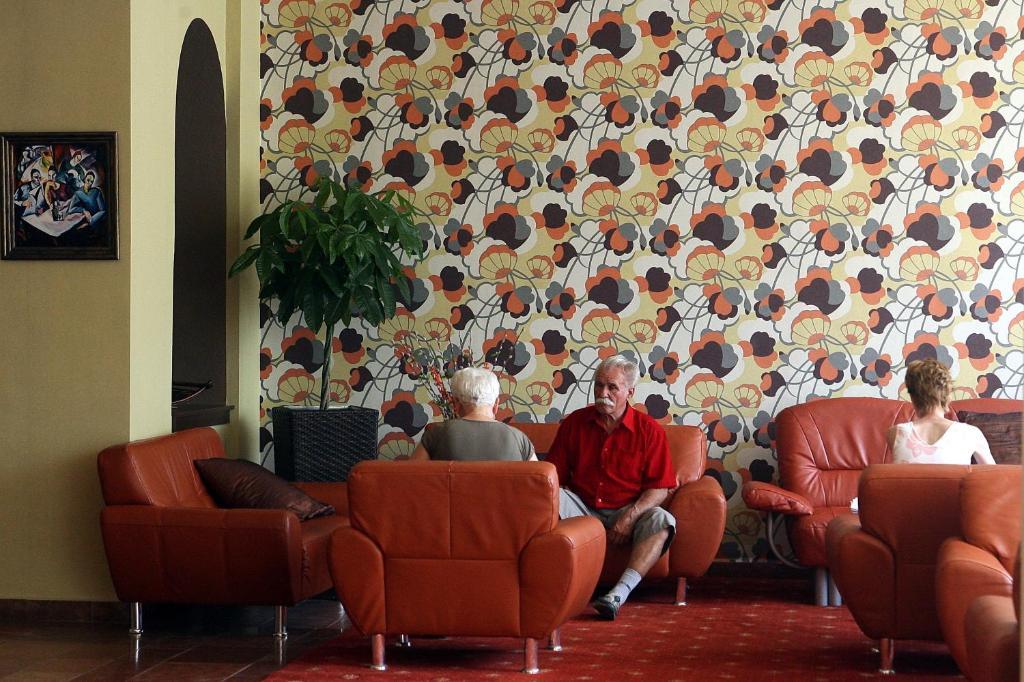 In Hotel Hajdúszoboszló Екстериор снимка